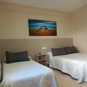https://pensin-las-rosas.hotelsinnerja.org